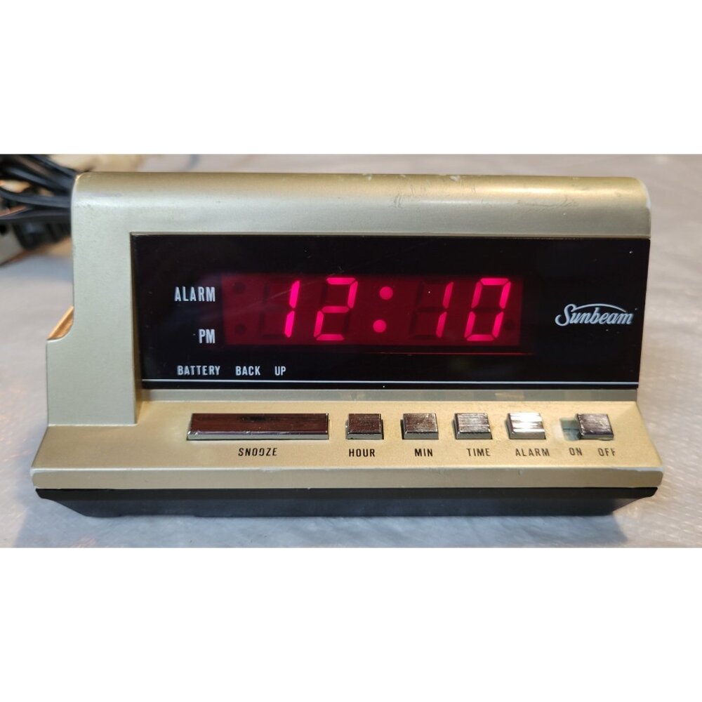 Sunbeam Alarm Clock Model 887-17 Electric Red LED - Vintage